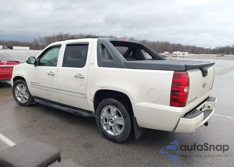 2010 Chevrolet Avalanche 1500 Ltz z USA, uszkodzony, nr VIN 3GNVKGE00AG250943